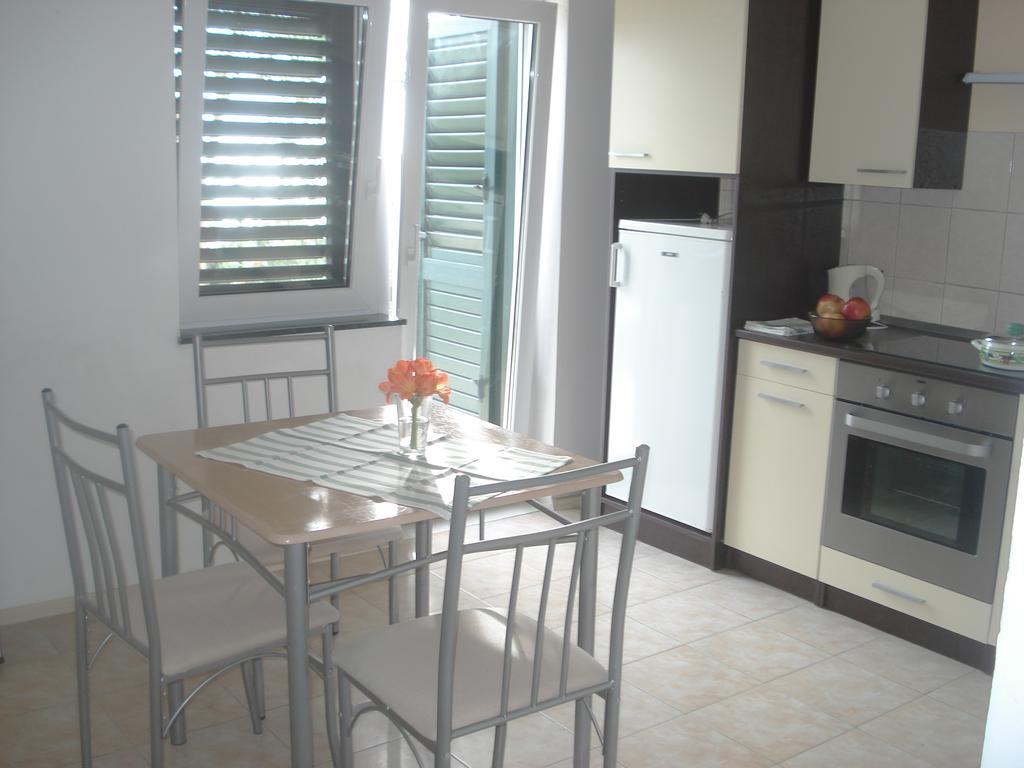 Apartments Smiljana Omiš Zewnętrze zdjęcie